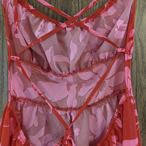 NWOT Elegant Red Floral Backless Dress Size S Summer Dress Knee Length - Picture 5 of 15